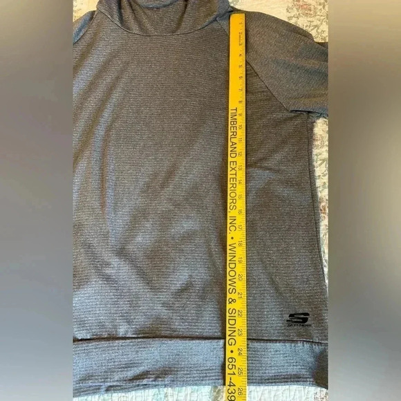 Skechers Cowell Neck Pullover Size Med Like new condition. Bungie hood pulls. - Picture 9 of 10